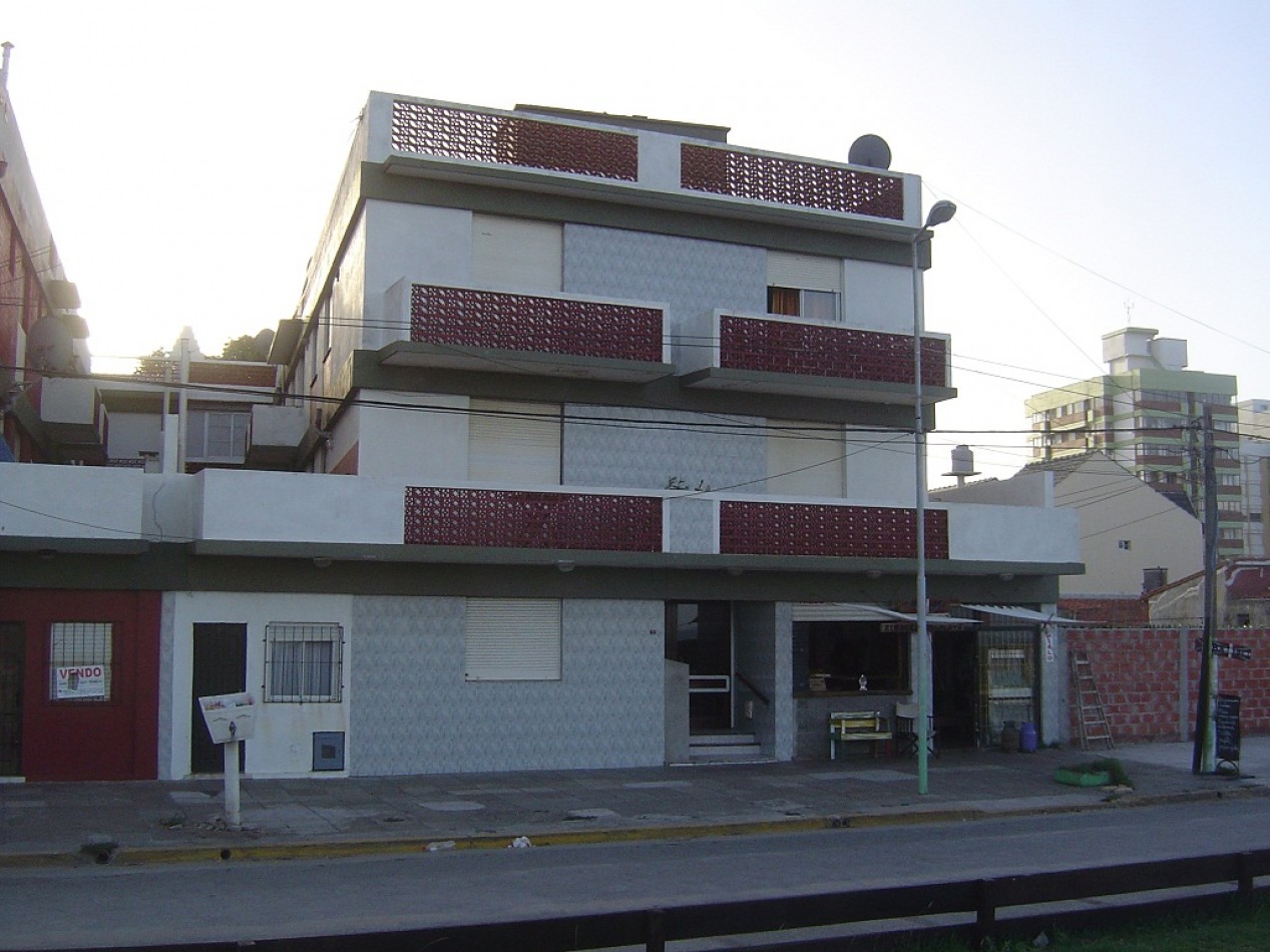 Depto. monoambiente - Av. Costanera e/ 27 y 28 - V82