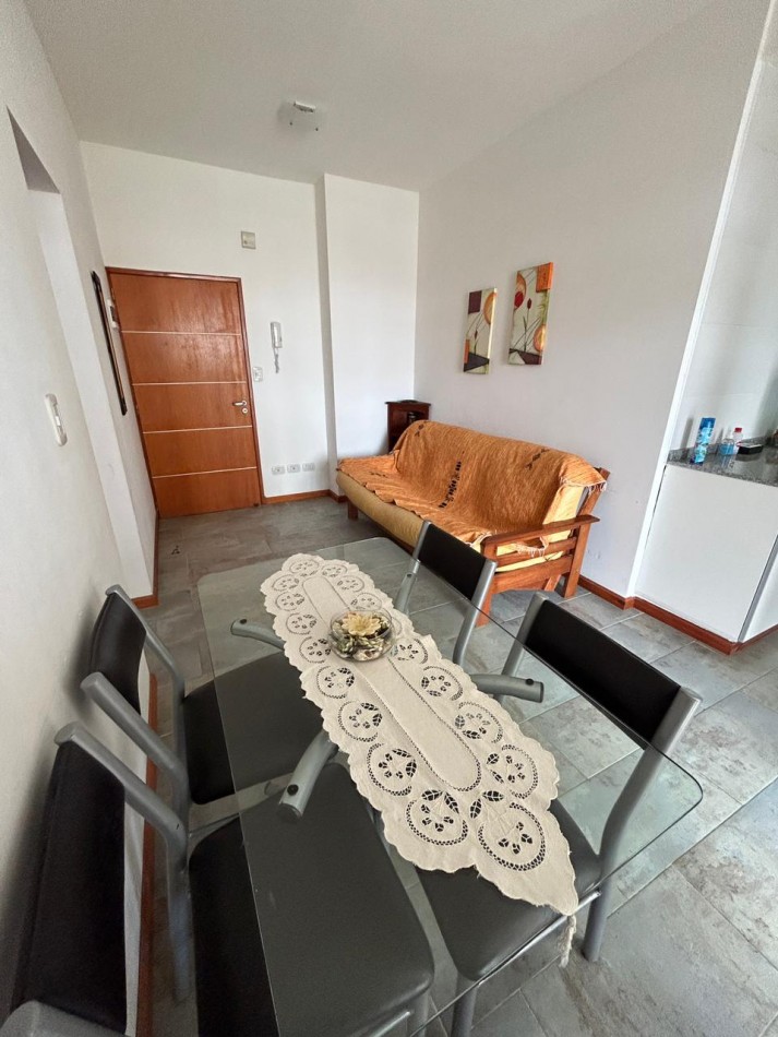Depto. 2 ambientes - Calle 41 e/2 y 3 - A2