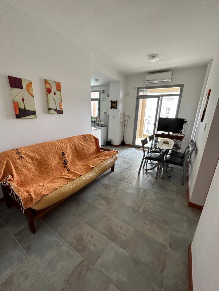 Depto. 2 ambientes - Calle 41 e/2 y 3 - A2