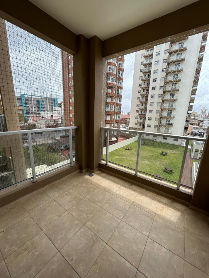 Depto. 2 ambientes - Calle 41 e/2 y 3 - A2