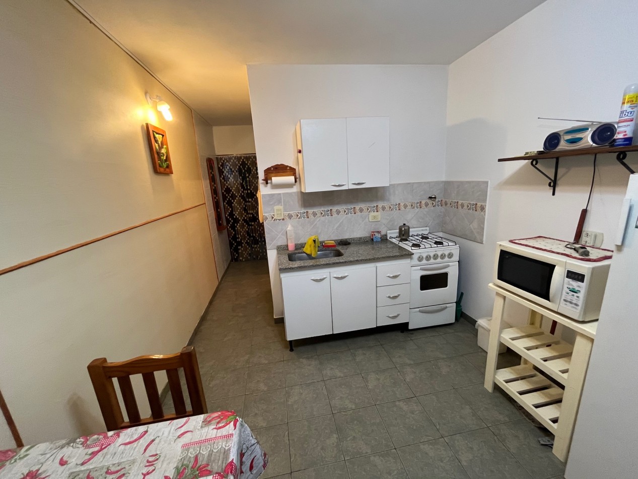 Duplex 3 ambientes - Calle 44 e/1 y 2 - V13