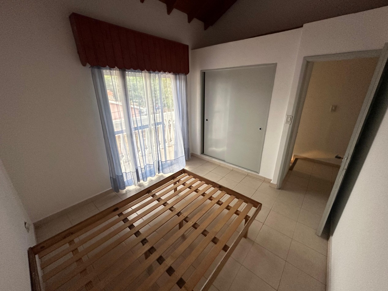 Duplex 3 ambientes - Calle 49 e/5 y 6 - V3B