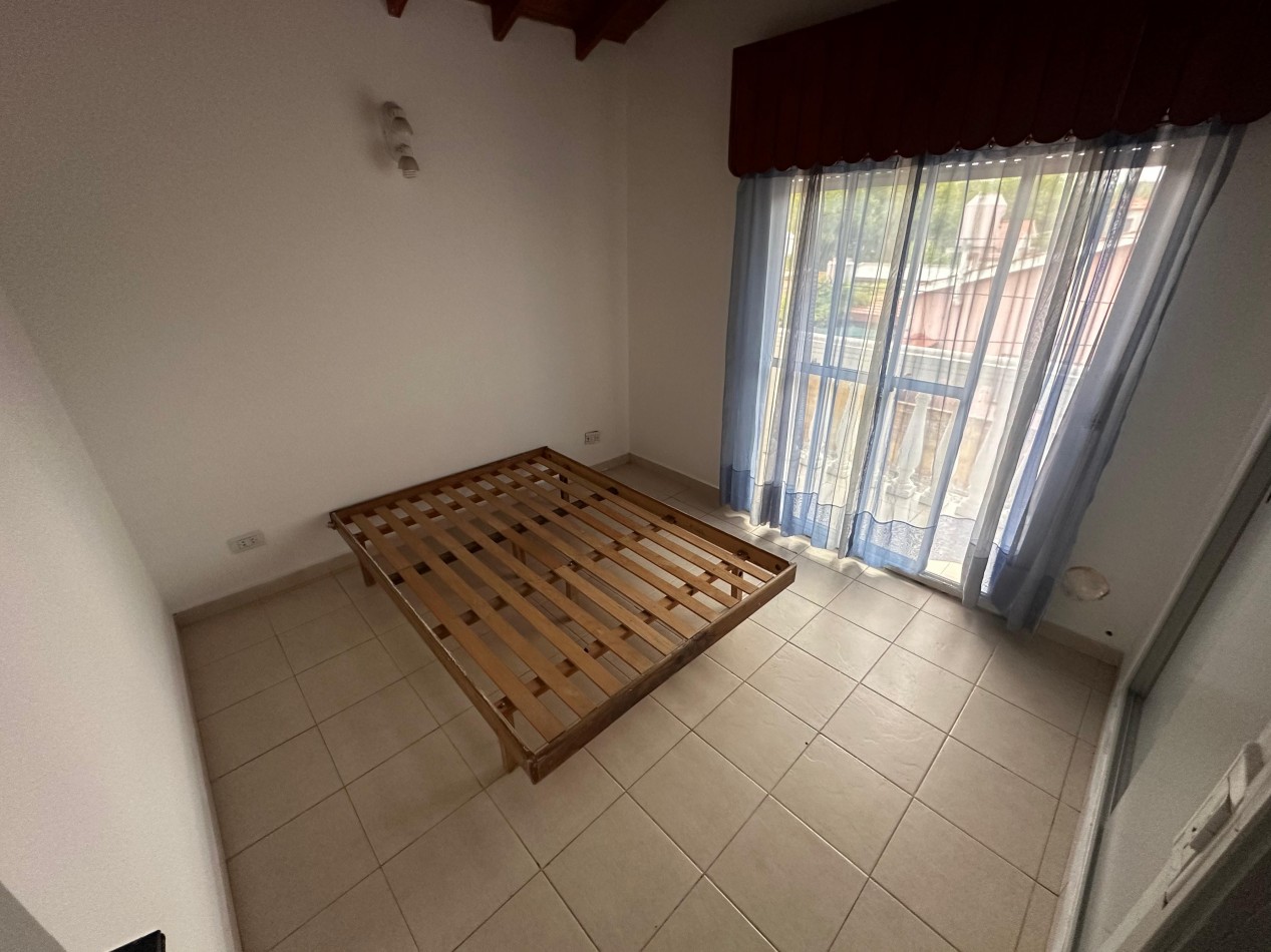 Duplex 3 ambientes - Calle 49 e/5 y 6 - V3B