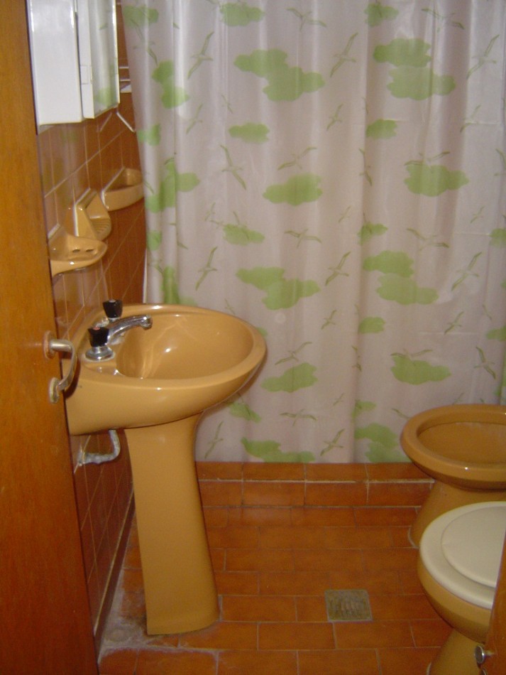 Duplex 3 ambientes - Calle 33 N°661 e/ 6 y 7 - V29