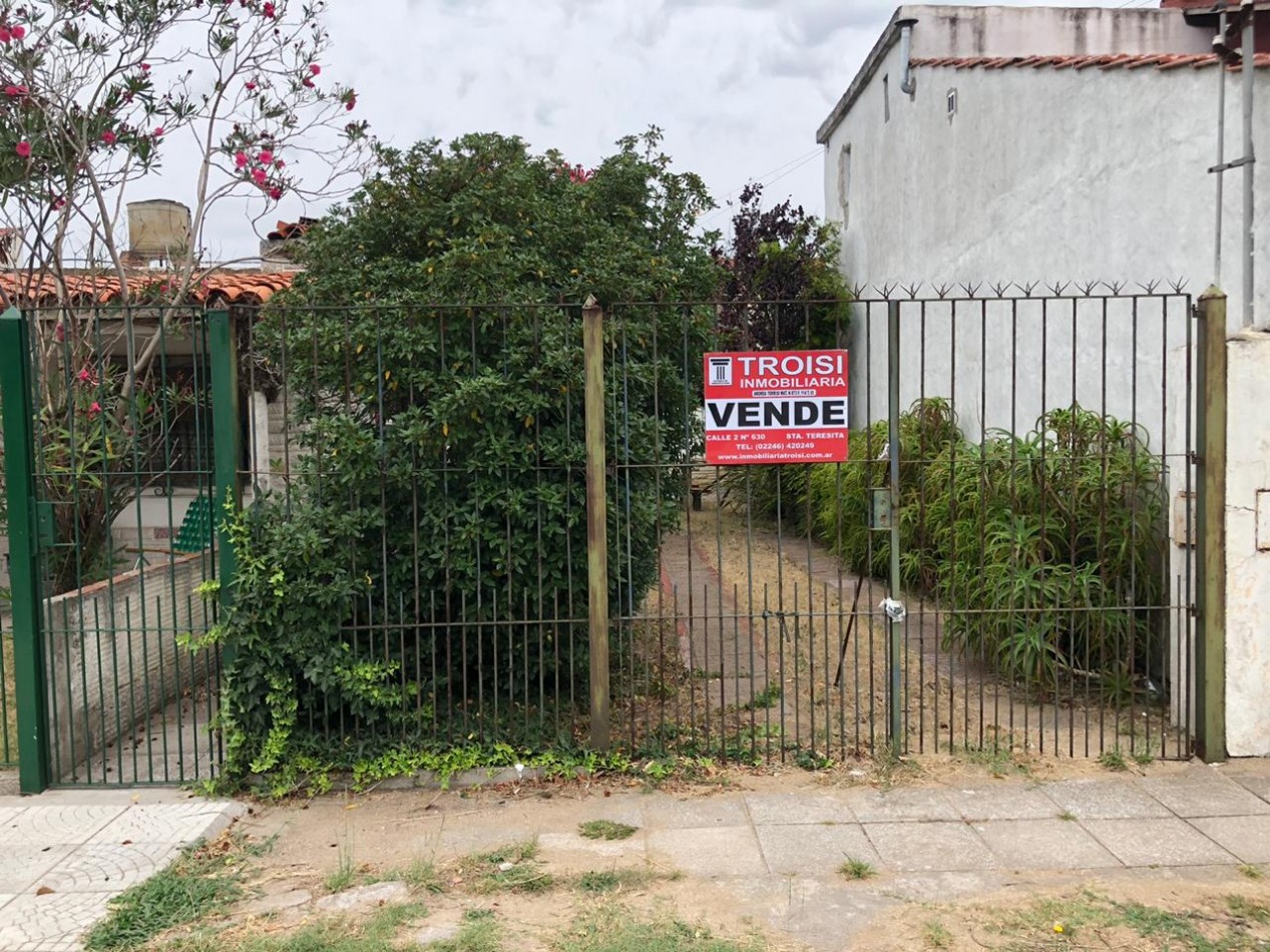 Chalet 3 ambientes - Calle 28 e/6 y 7 - V38