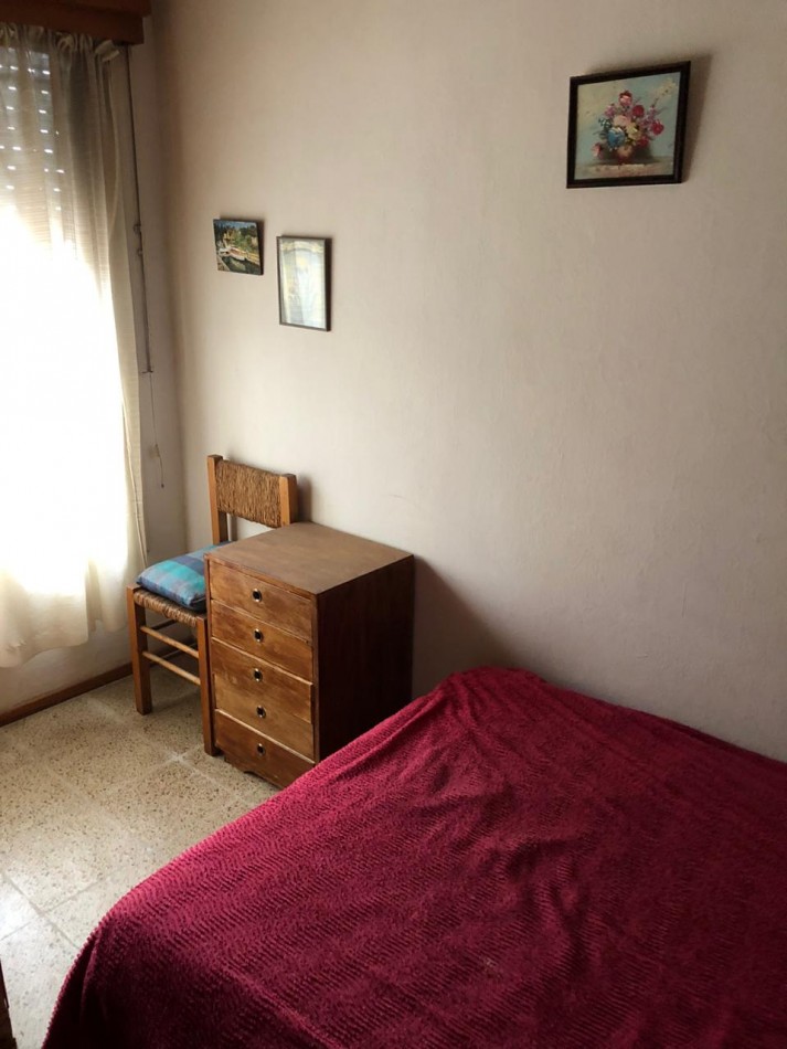 Chalet 3 ambientes - Calle 28 e/6 y 7 - V38