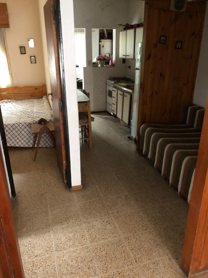 Chalet 3 ambientes - Calle 28 e/6 y 7 - V38