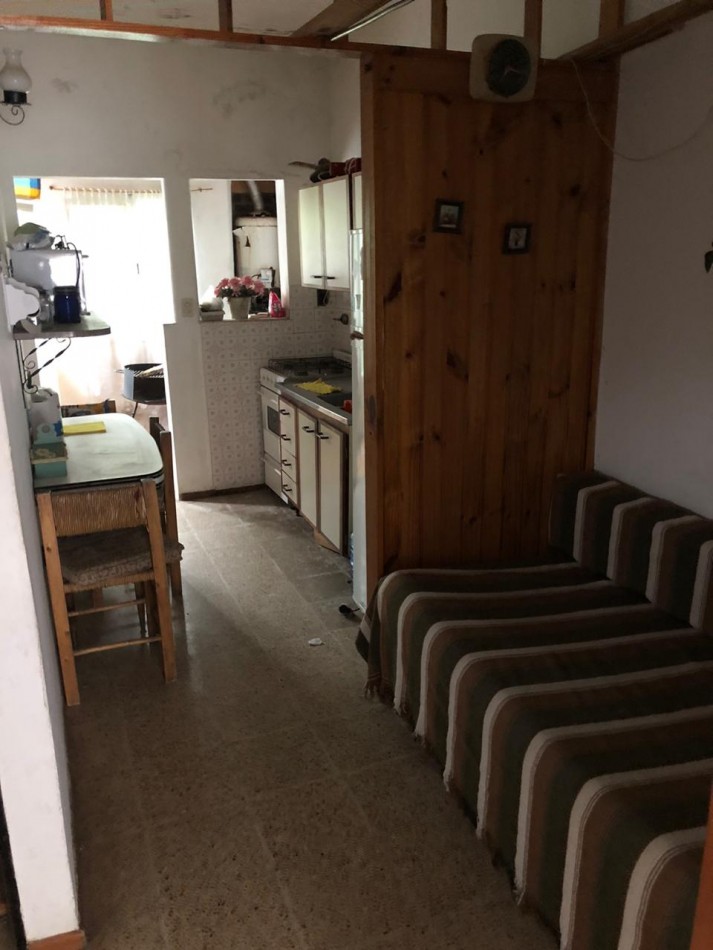 Chalet 3 ambientes - Calle 28 e/6 y 7 - V38