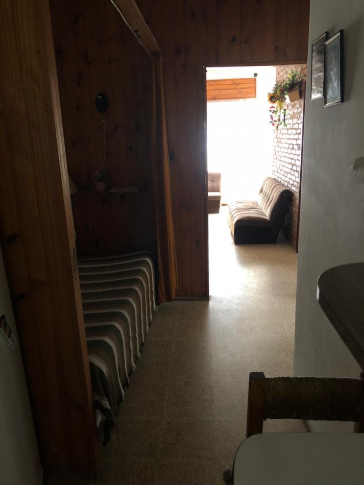 Chalet 3 ambientes - Calle 28 e/6 y 7 - V38