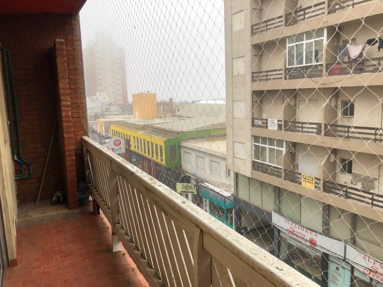 Depto. 2 ambientes - Calle 2 e/35 y 36 - V85