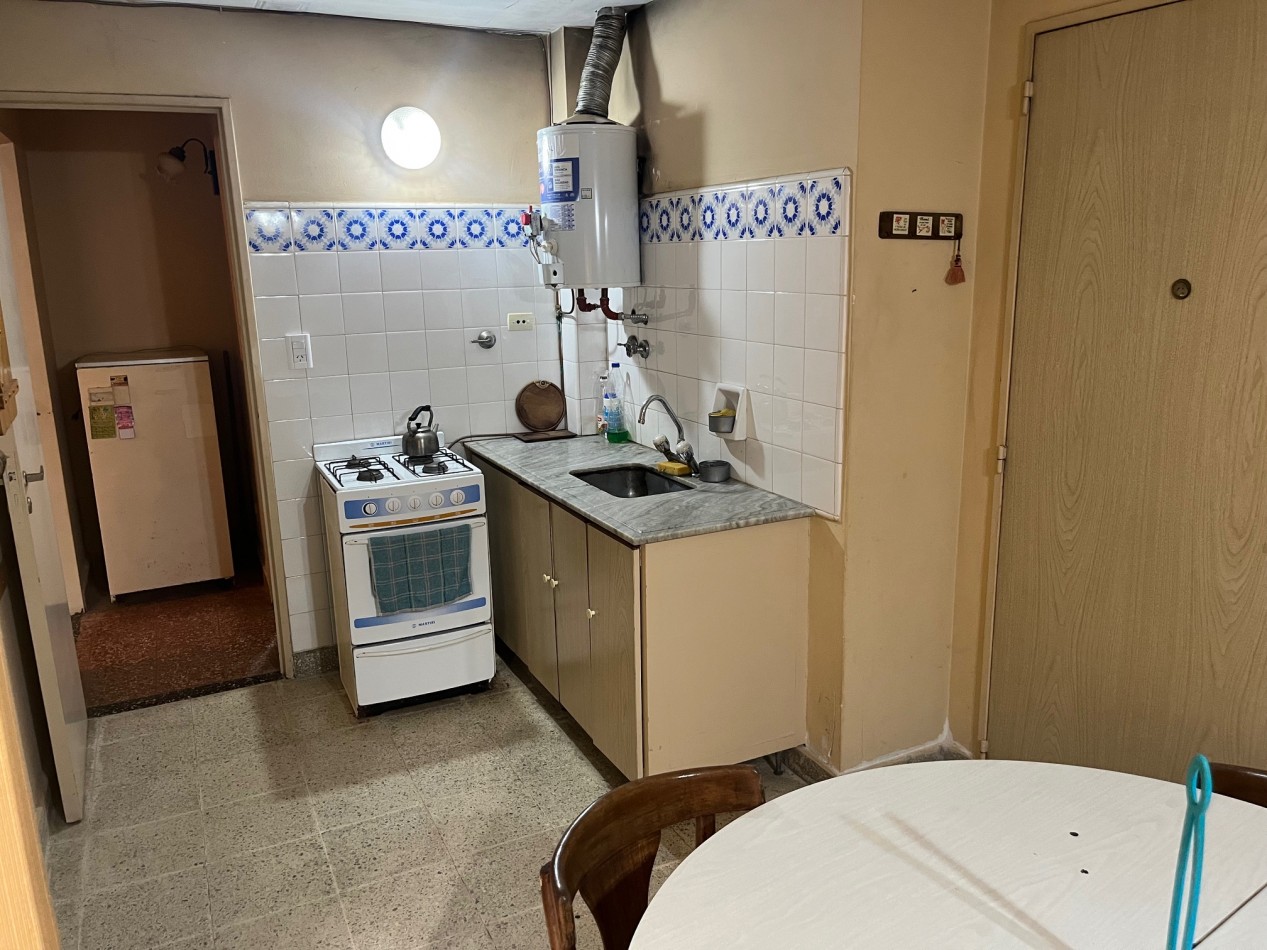 Depto. 2 ambientes - Calle 35 e/2 y 3 - V12