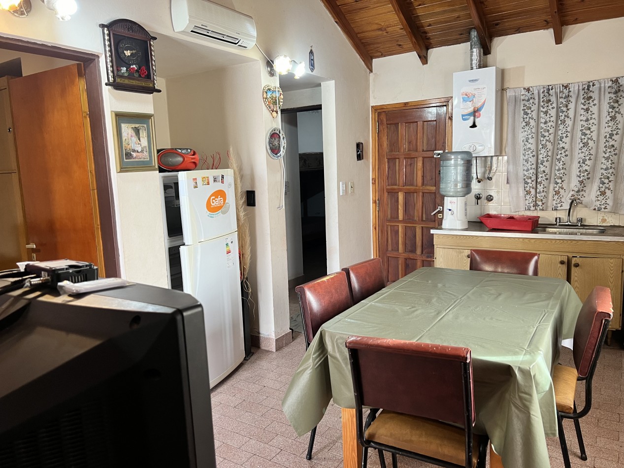 Chalet 3 ambientes - Calle 48 e/2 y 3 - V22