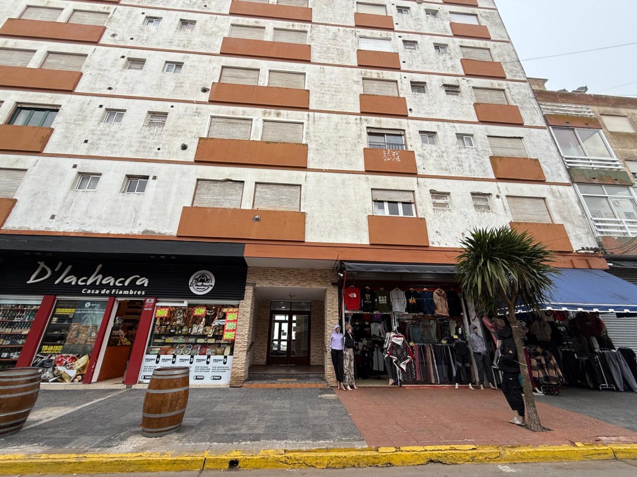 V74 - Depto. 1 ambiente - Calle 2 e/32 y 33
