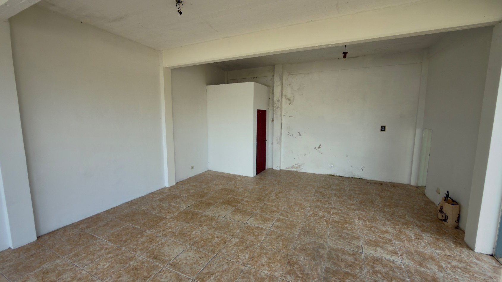 V28 - 5 locales - Calle 32 esq. 9 