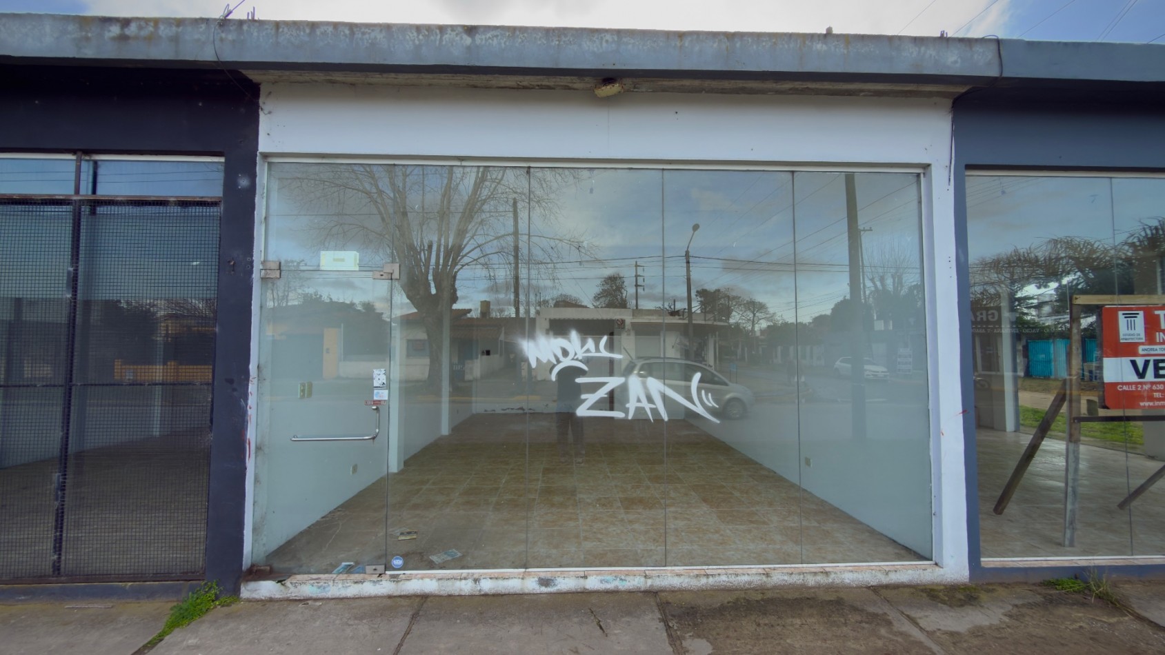 V28 - 5 locales - Calle 32 esq. 9 