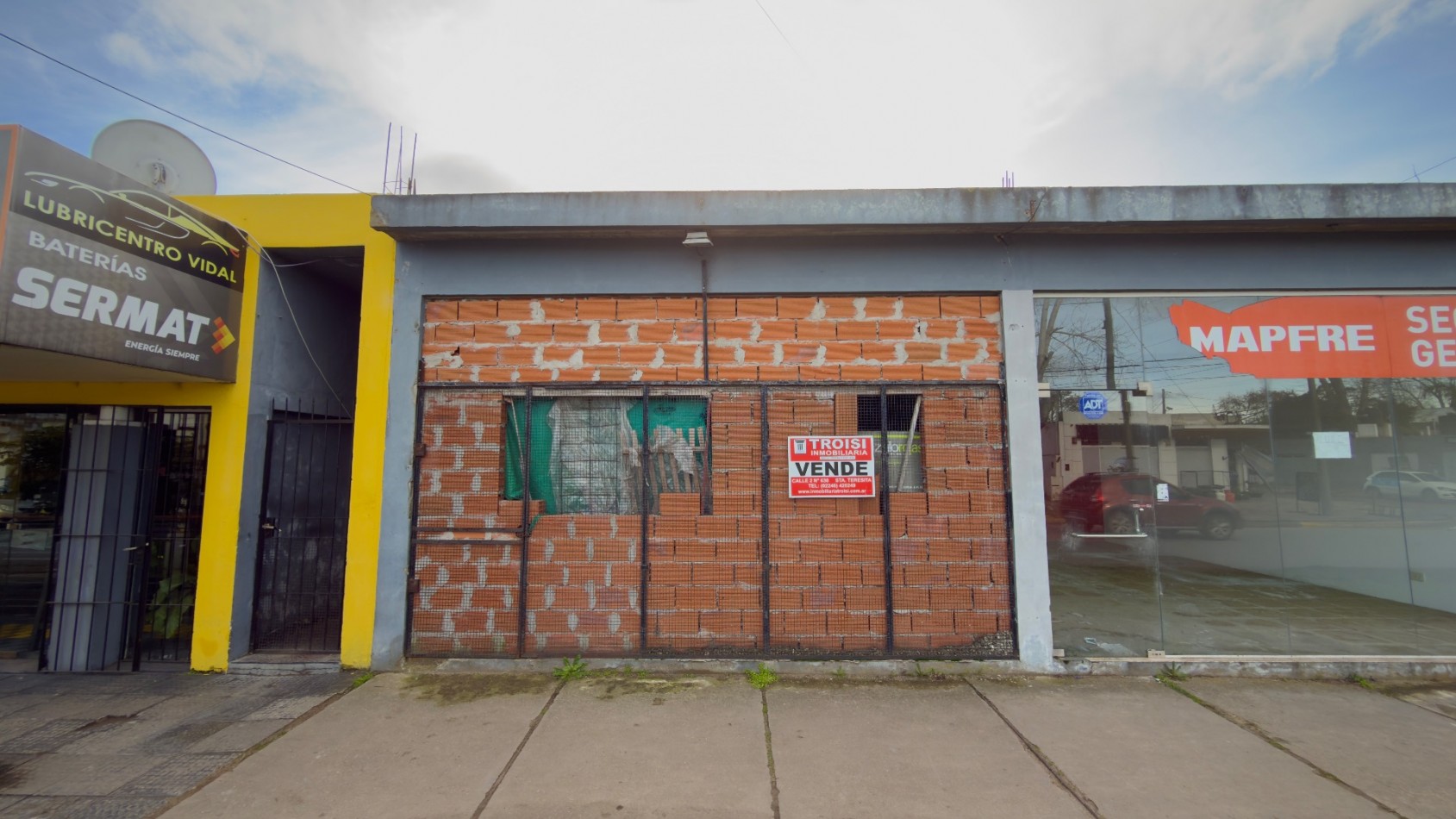 V28 - 5 locales - Calle 32 esq. 9 