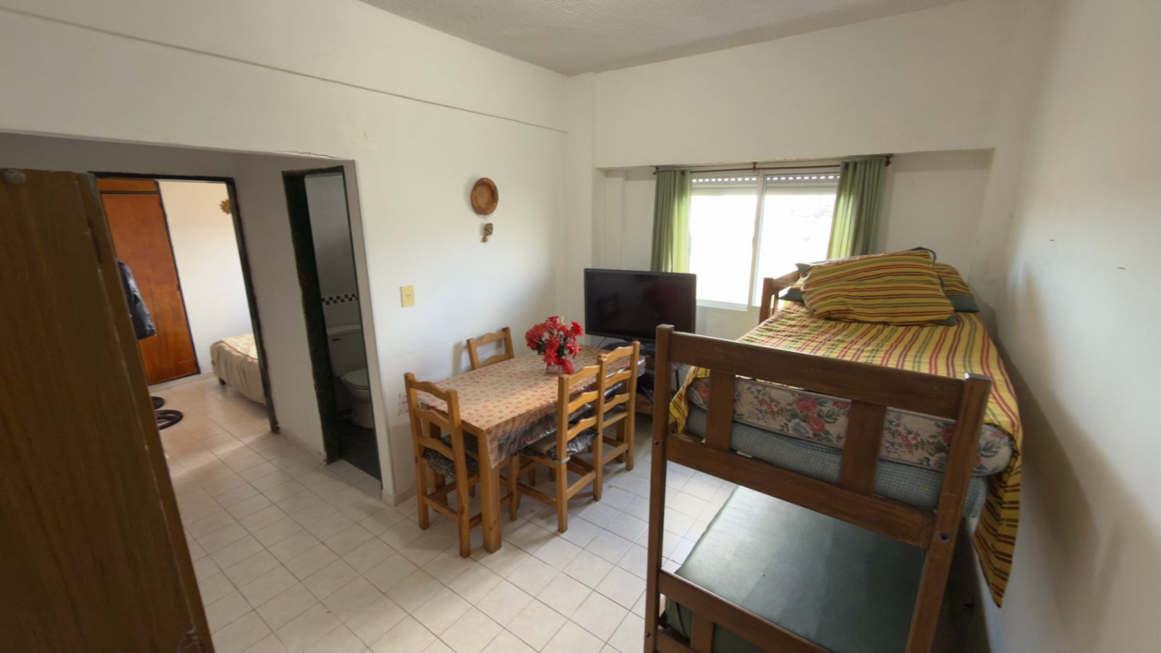 V20 - Departo. 2 Ambientes con Cochera - Calle N°150