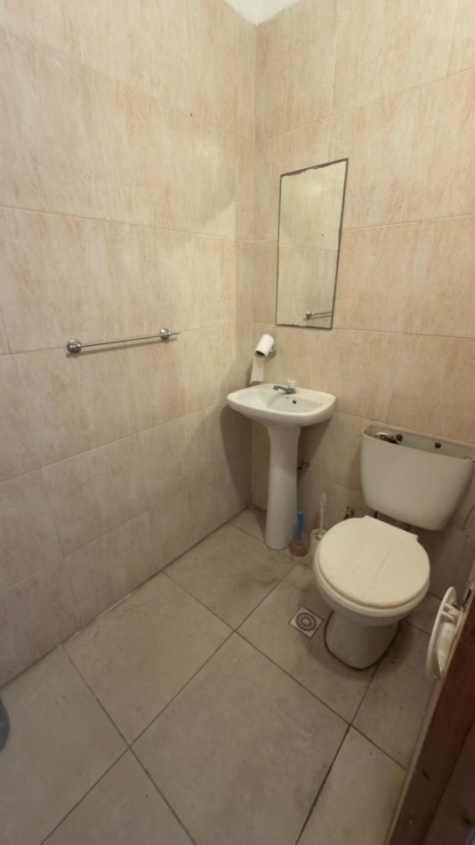 A16 - Local Calle 2 N°666 e/ 33 y 34