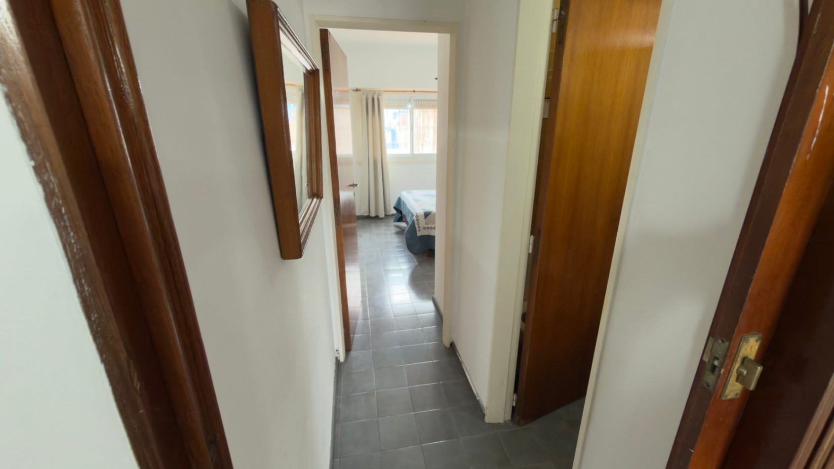 V7 - Departamento 2 y 1/2 Ambientes con Cochera - Calle Costanera N°1165