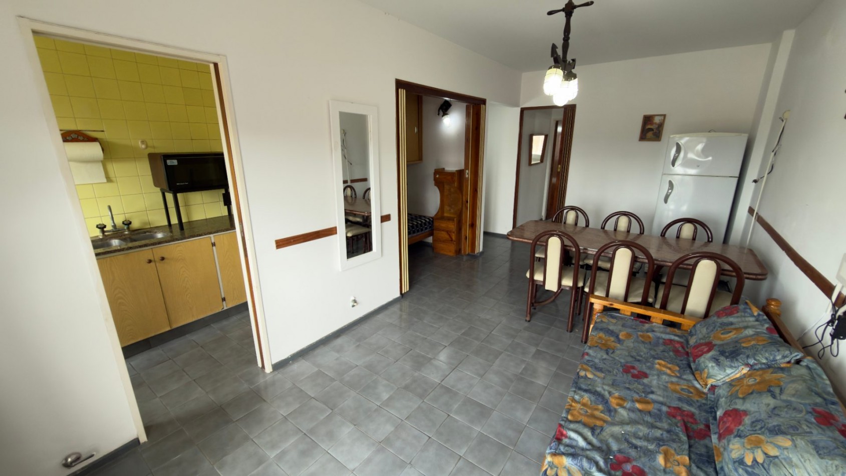 V7 - Departamento 2 y 1/2 Ambientes con Cochera - Calle Costanera N°1165