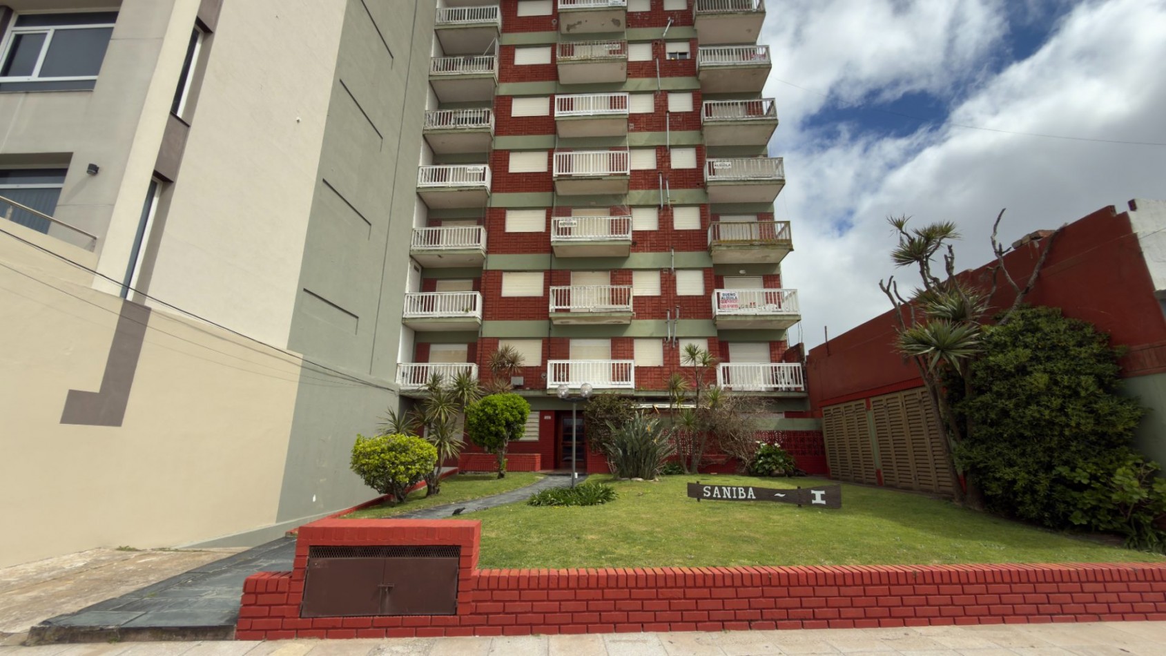 V7 - Departamento 2 y 1/2 Ambientes con Cochera - Calle Costanera N°1165