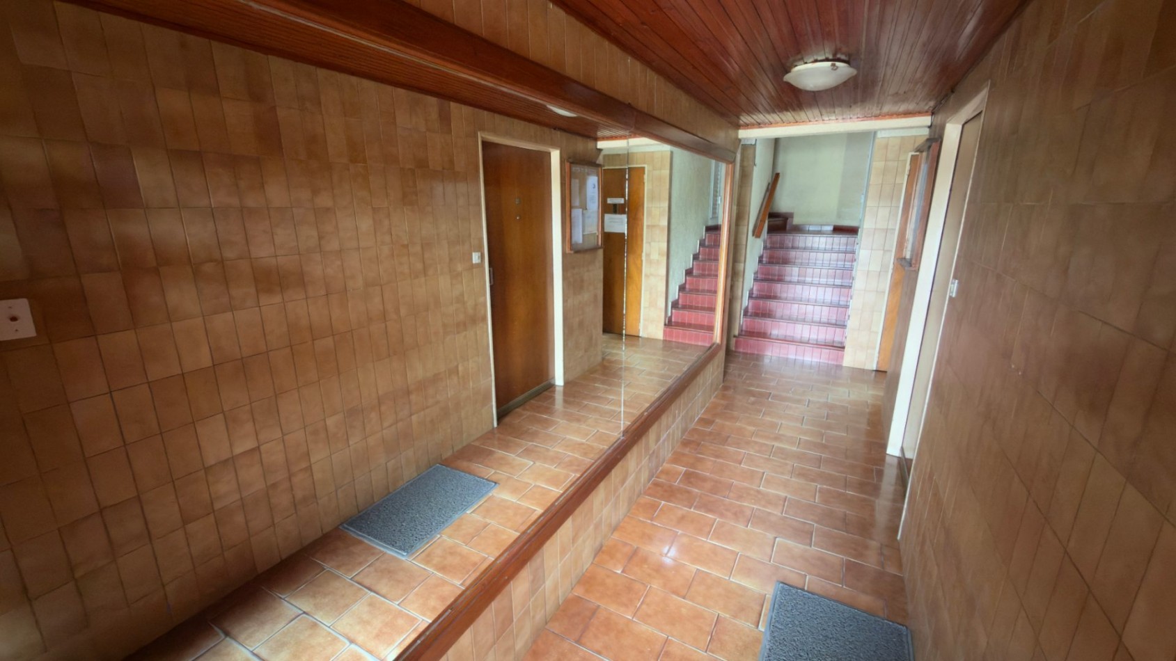 V7 - Departamento 2 y 1/2 Ambientes con Cochera - Calle Costanera N°1165