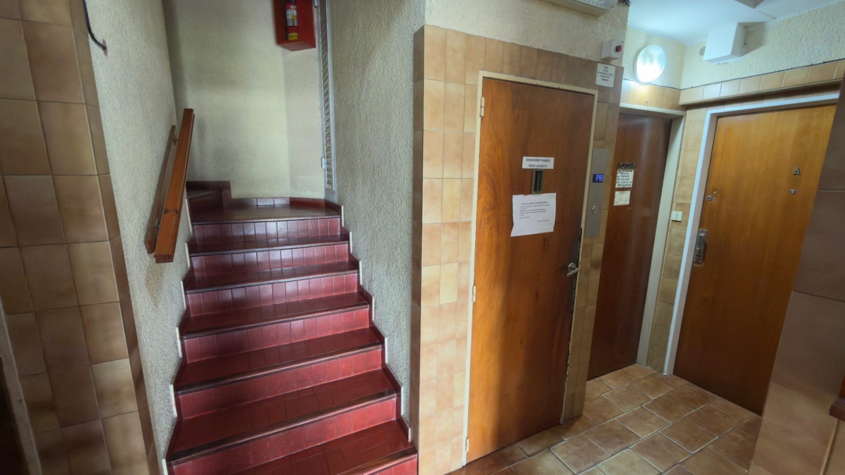 V7 - Departamento 2 y 1/2 Ambientes con Cochera - Calle Costanera N°1165