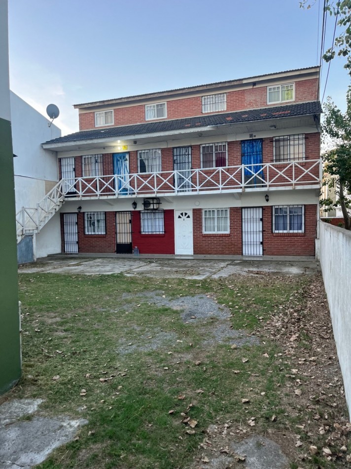 Duplex 3 ambientes - Calle 44 e/1 y 2 - V13