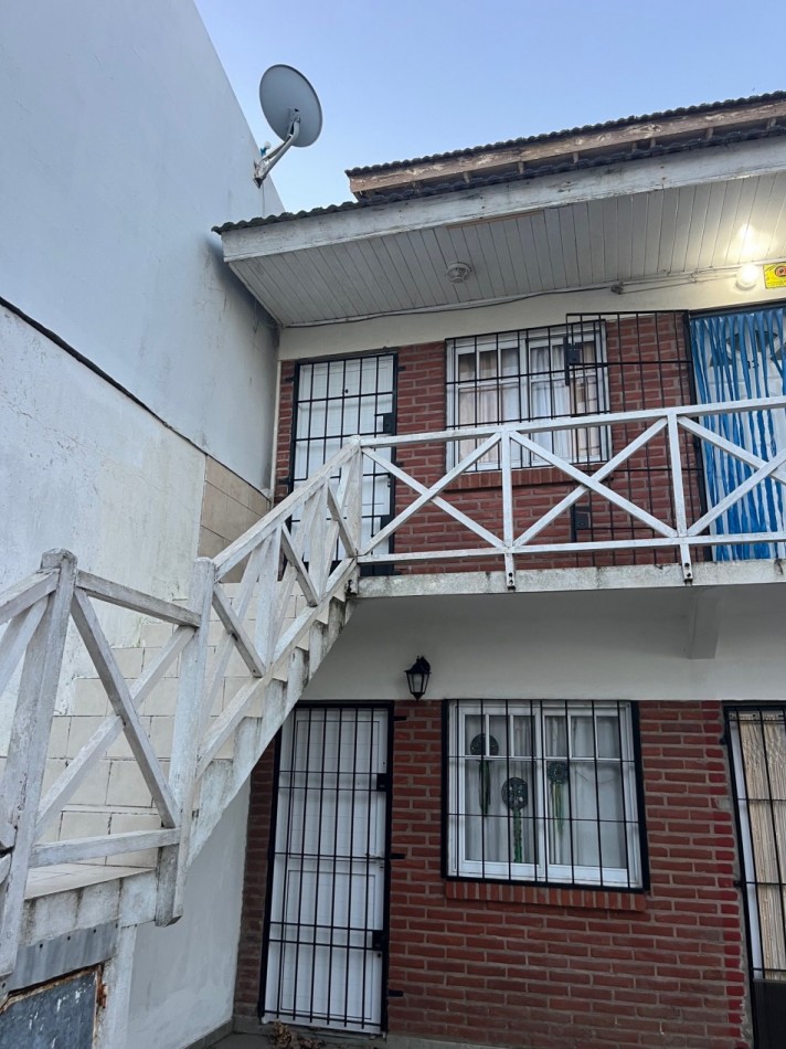 Duplex 3 ambientes - Calle 44 e/1 y 2 - V13