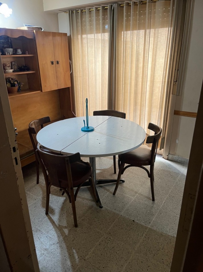 Depto. 2 ambientes - Calle 35 e/2 y 3 - V12