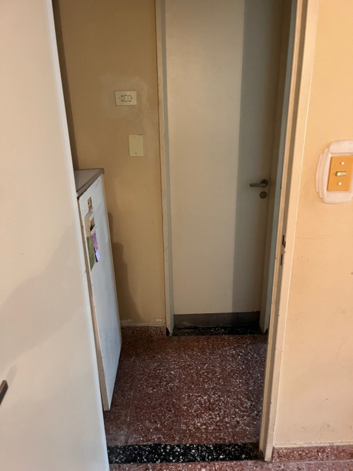Depto. 2 ambientes - Calle 35 e/2 y 3 - V12