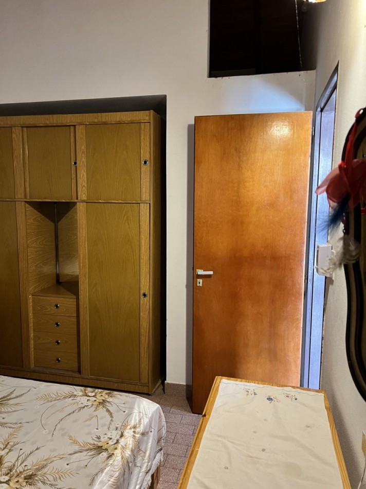 Chalet 3 ambientes - Calle 48 e/2 y 3 - V22