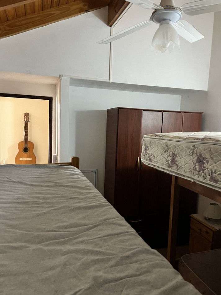 Chalet 3 ambientes - Calle 48 e/2 y 3 - V22