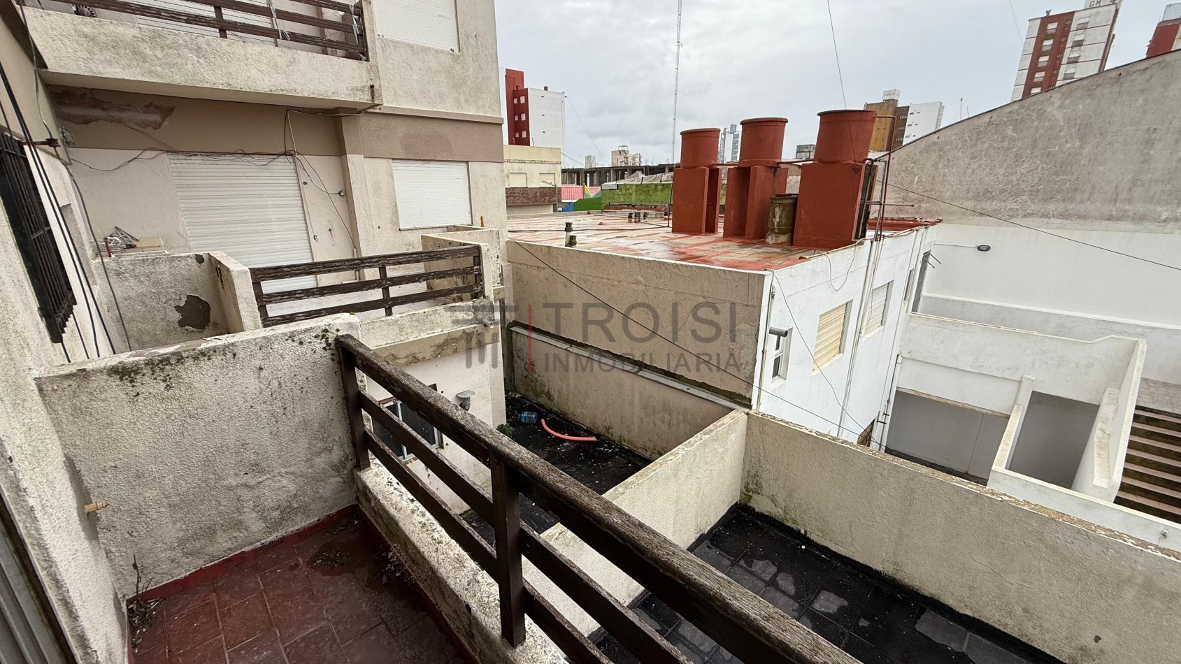 V31 - Depto. 2 ambientes - Calle 2 e/35 y 36