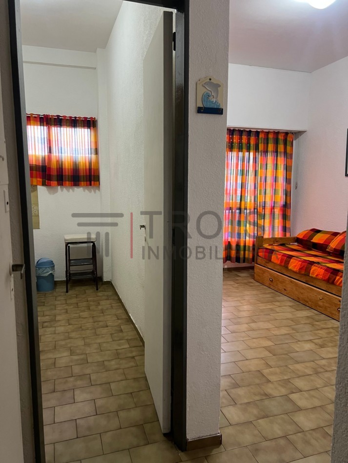 V17 - DEPARTAMENTO - 2 AMBIENTES - Calle 34 N°202 Esq. 2 - 2° piso