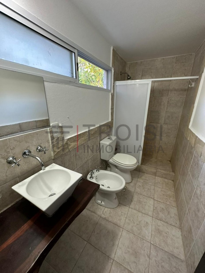 V83 - Hotel Av. Interbalnearia esq. 6, Costa del Este