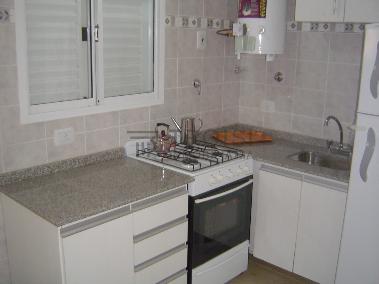 643 - Chalet de 3 ambientes - Calle 64 e/1 y 2