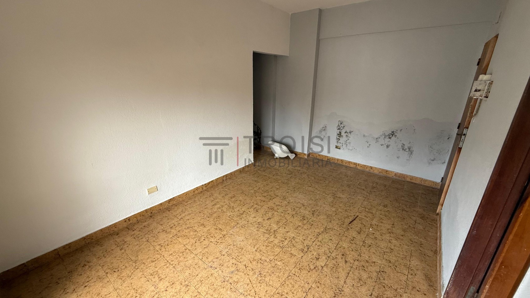 V31 - Depto. 2 ambientes - Calle 2 e/35 y 36