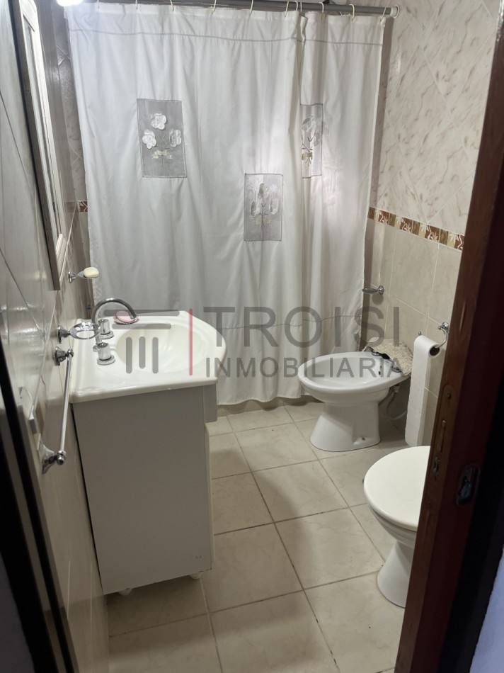 V5 - Chalet 4 ambientes - Calle 6 e/47 y 48