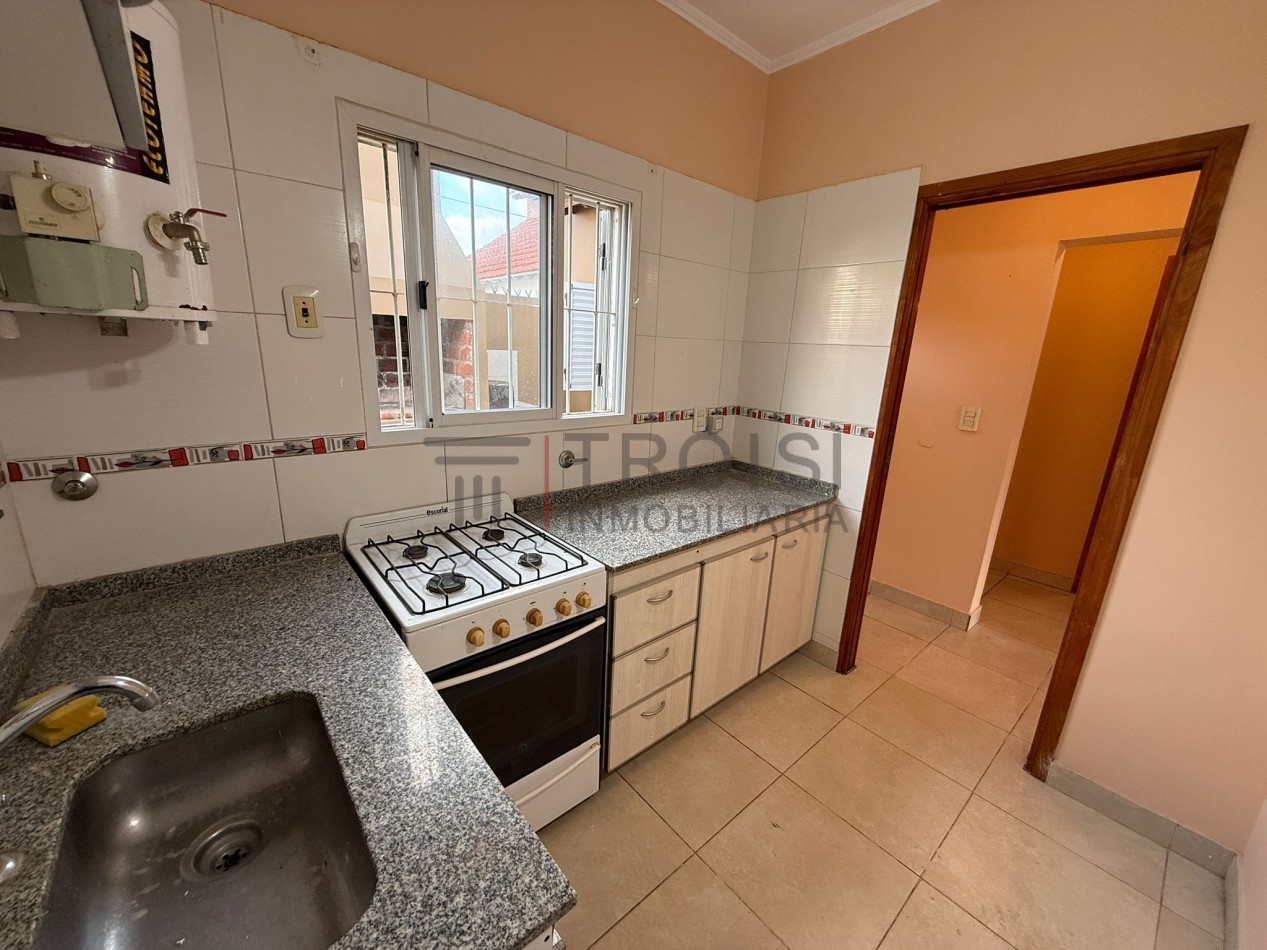 292 - Chalet de 3 ambientes - Calle 29 e/ 6 y 7