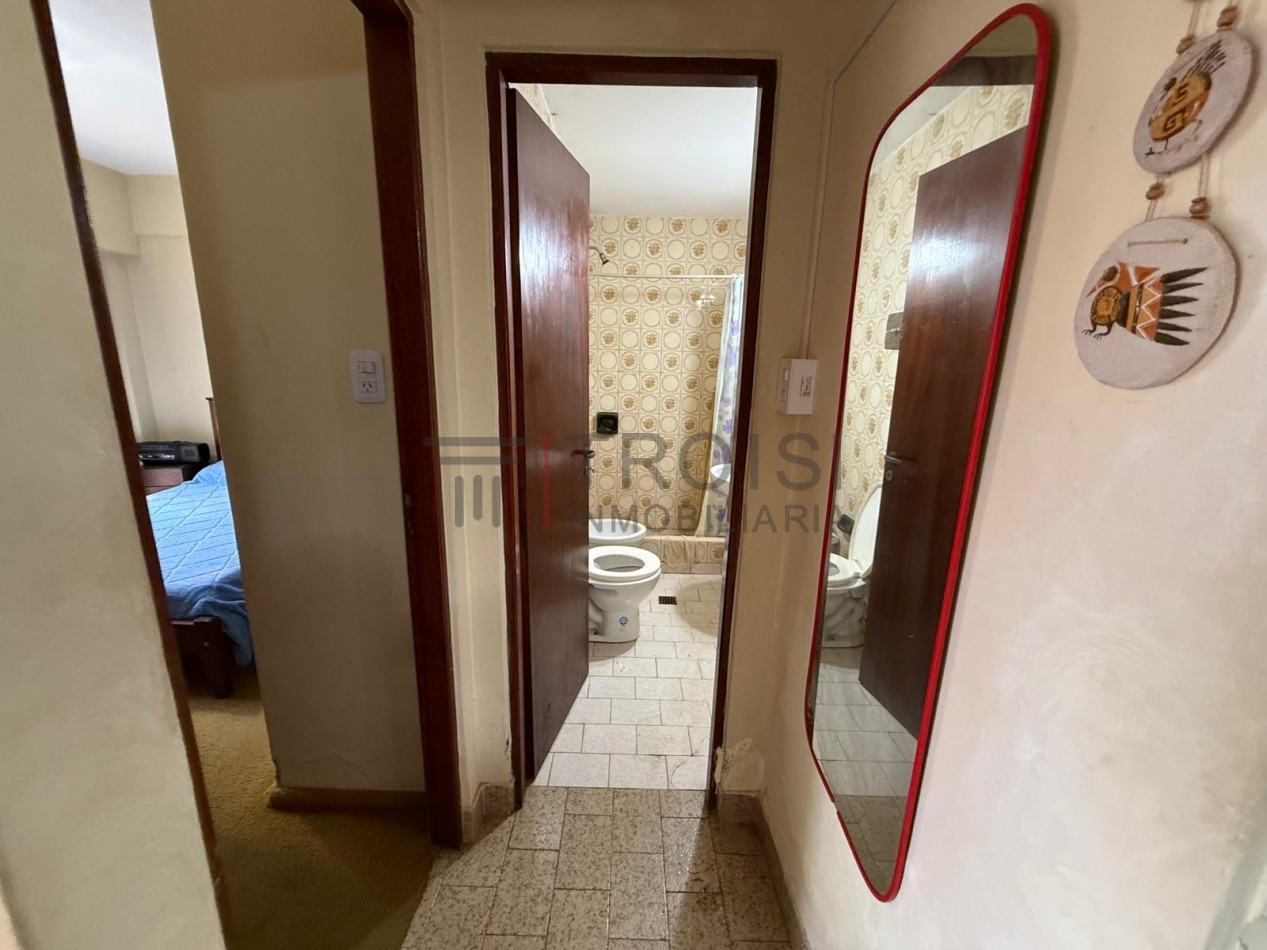 V4 - Depto. 2 ambientes - Calle 2 e/35 y 36