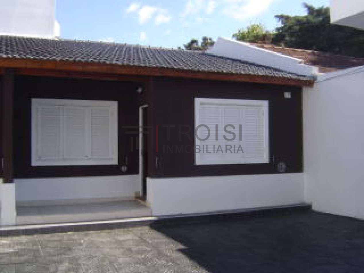 644 - Chalet de 3 ambientes - Calle 64 e/1 y 2