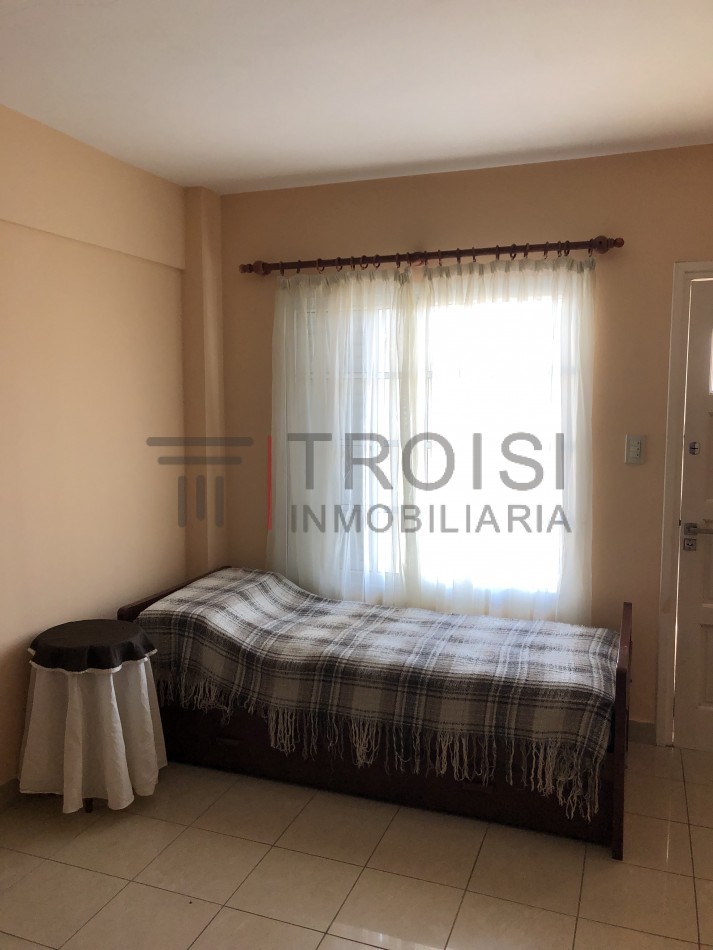 A9 - Triplex 4 ambientes - Calle 48 e/ 2 y 3