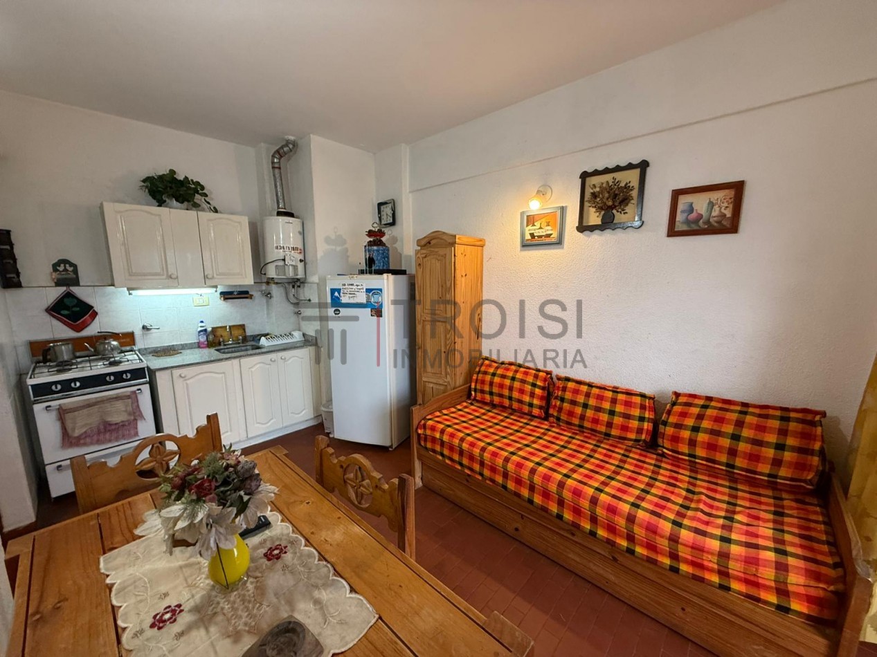 V52 - Depto. 2 ambientes - Calle 33 e/2 y 3