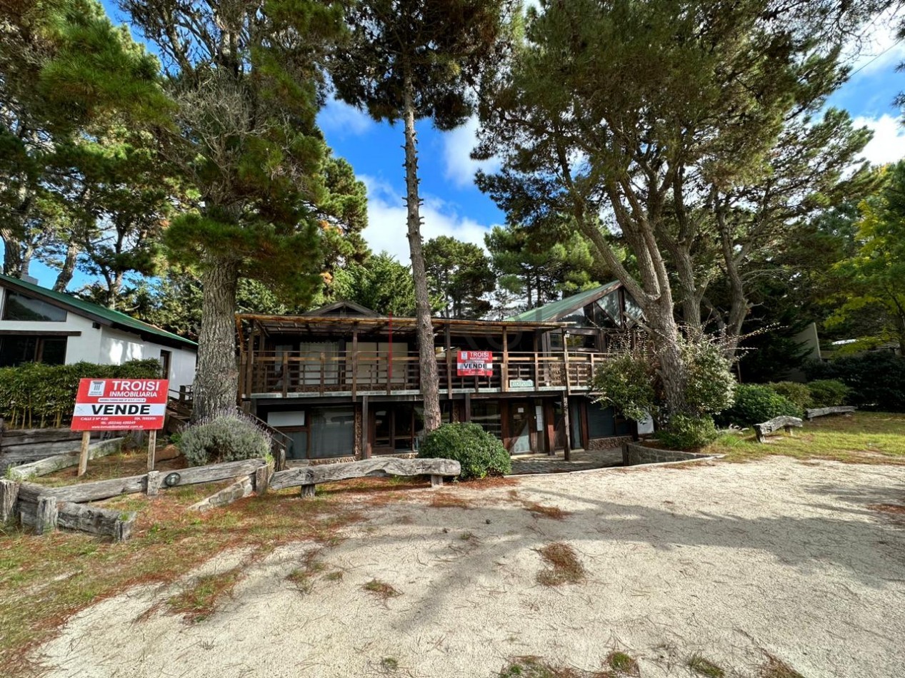 V83 - Hotel Av. Interbalnearia esq. 6, Costa del Este
