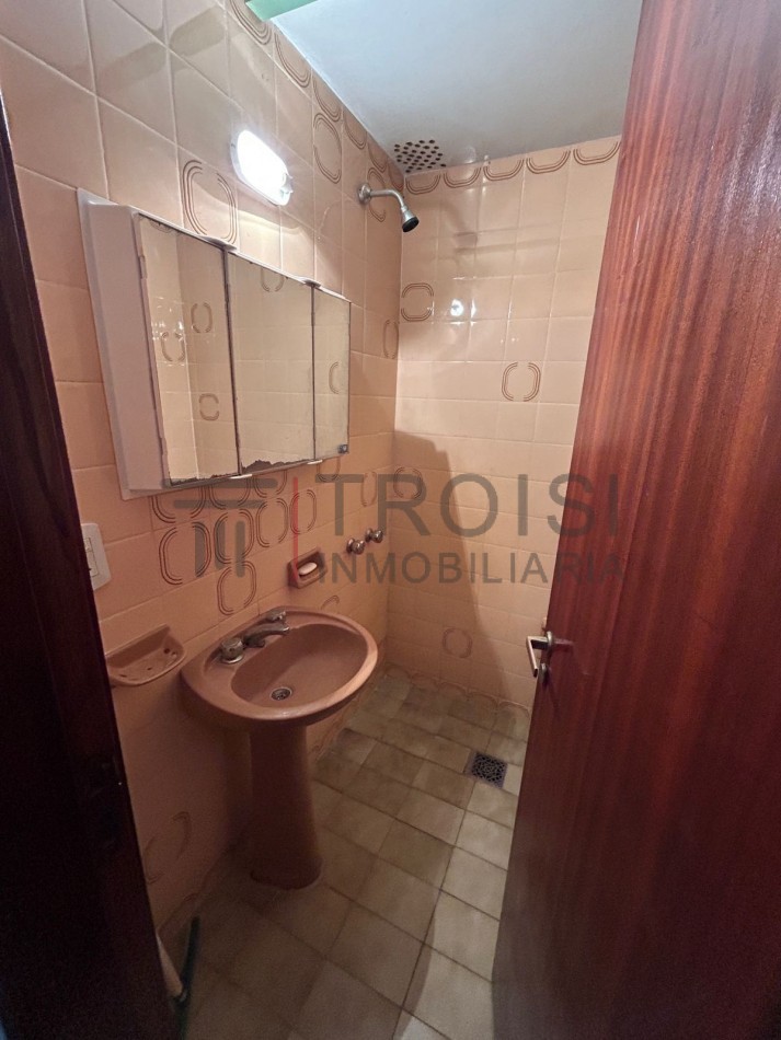 V21 - Depto. 2 ambientes + Chalet 3 ambientes - Calle 7 e/52 y 53 