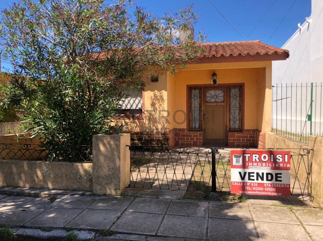 V42 - Chalet 3 ambientes - Calle 35 e/ 7 y 8
