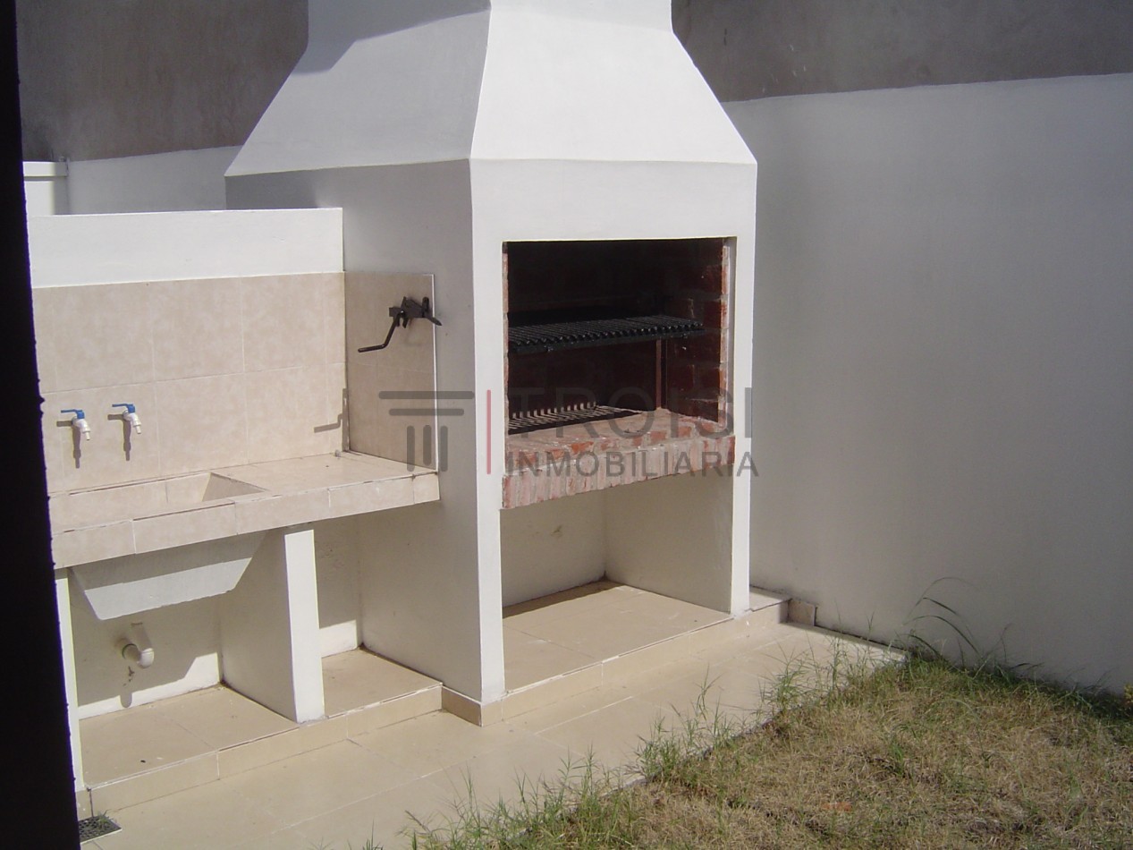 643 - Chalet de 3 ambientes - Calle 64 e/1 y 2