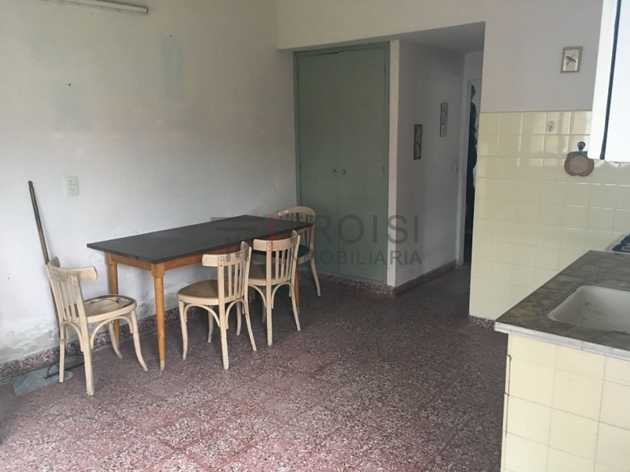 V44 - 2 Chalets de 2 ambientes - Calle 28 e/5 y 6