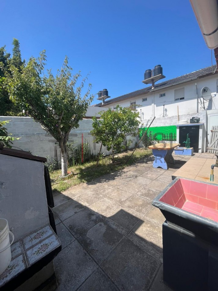 V24 - Chalet 4 ambientes - Calle 6 e/29 y 30